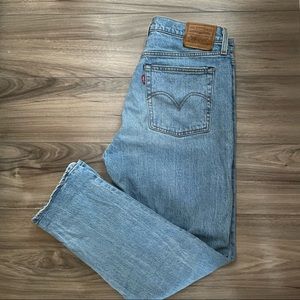 Levi’s Wedgie cut jeans in the perfect blue
